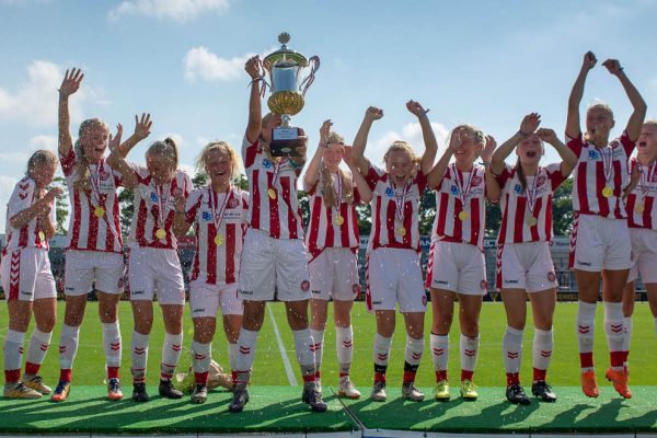Dana_Cup_01