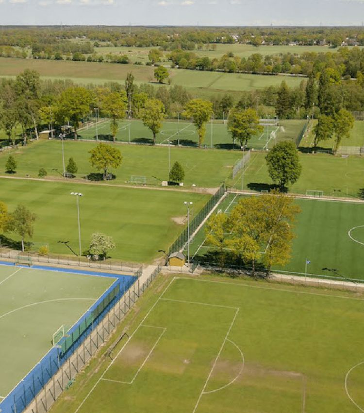 Installations sportives pour les tournois de football